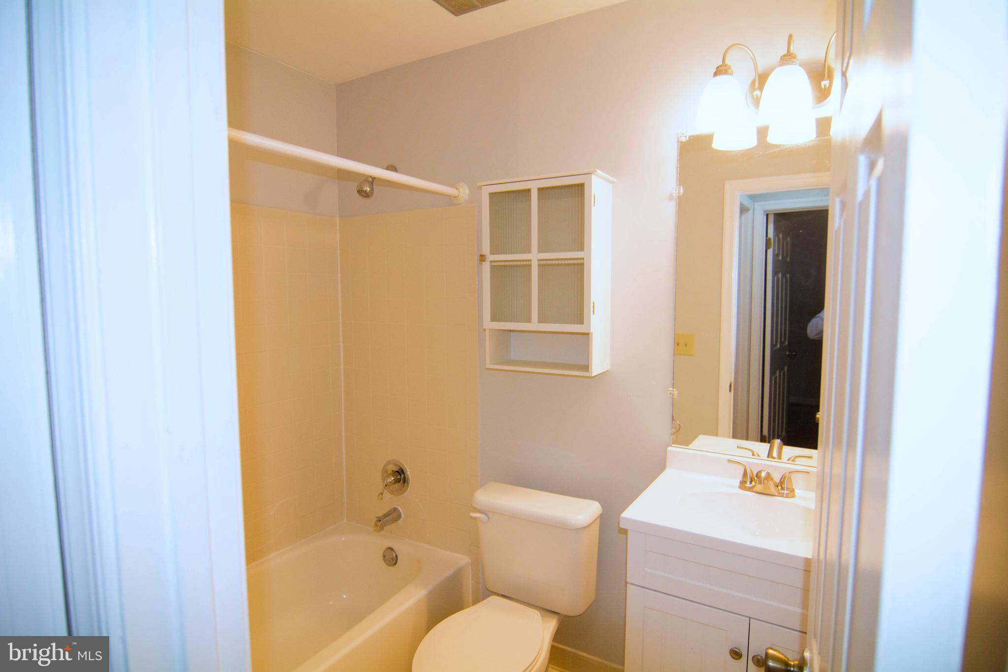 6105 Castletown Way Alexandria, VA 22310 - Photo 21 of 36