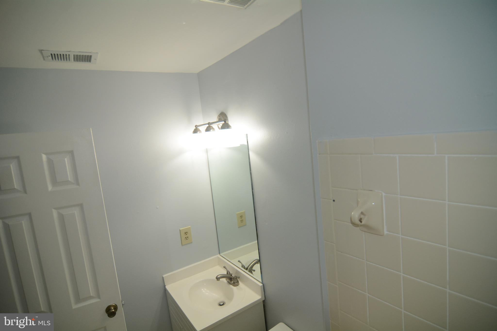 6105 Castletown Way Alexandria, VA 22310 - Photo 24 of 36