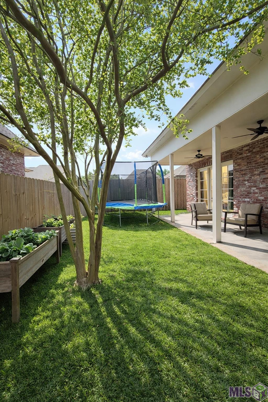 3122 Grand Way Avenue Baton Rouge, LA 70810 - Photo 28 of 29 side yard with sod