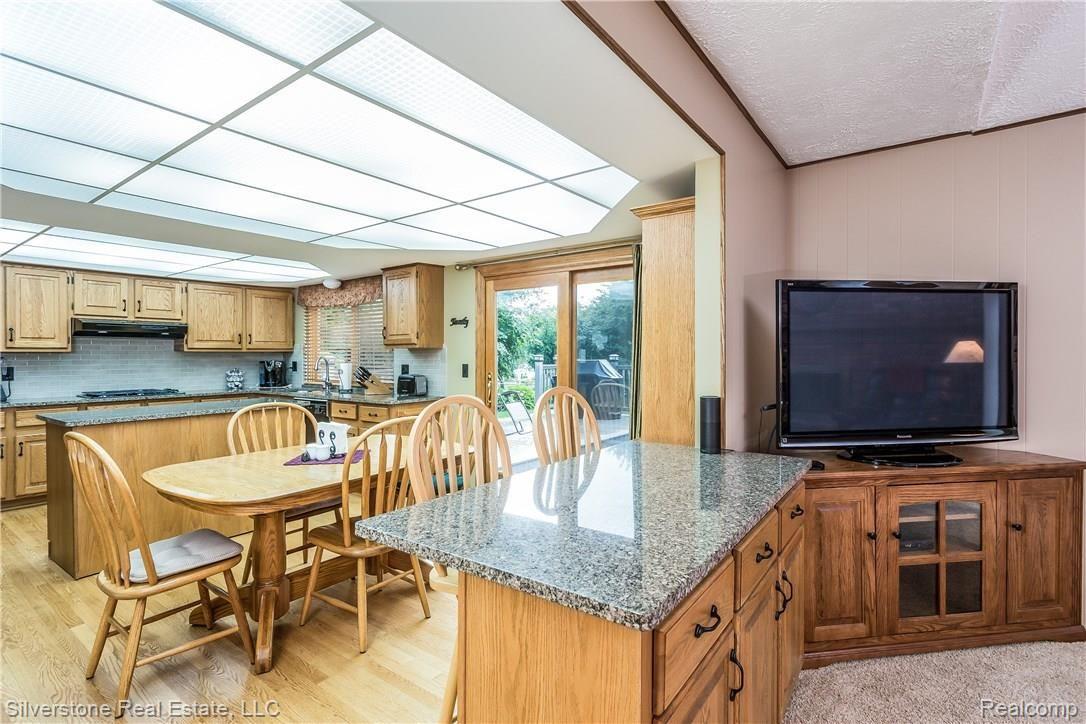 2091 West Wattles Road Troy, MI 48098 - Photo 17 of 52 017-4589623-large.jpg