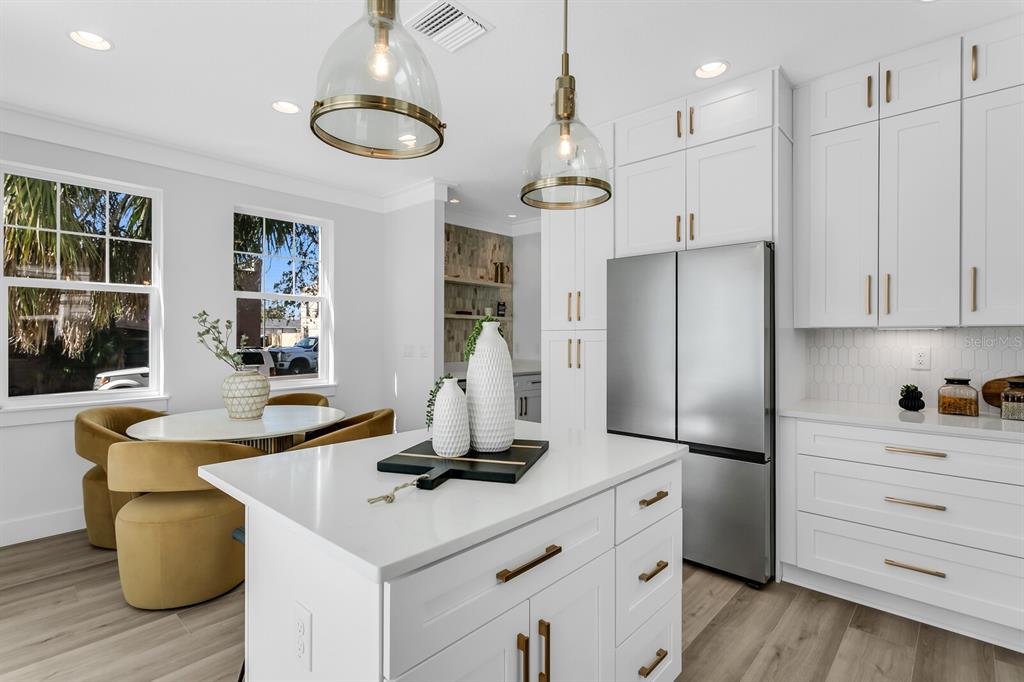 2140 West Chestnut Street Tampa, FL 33607 - Photo 11 of 32