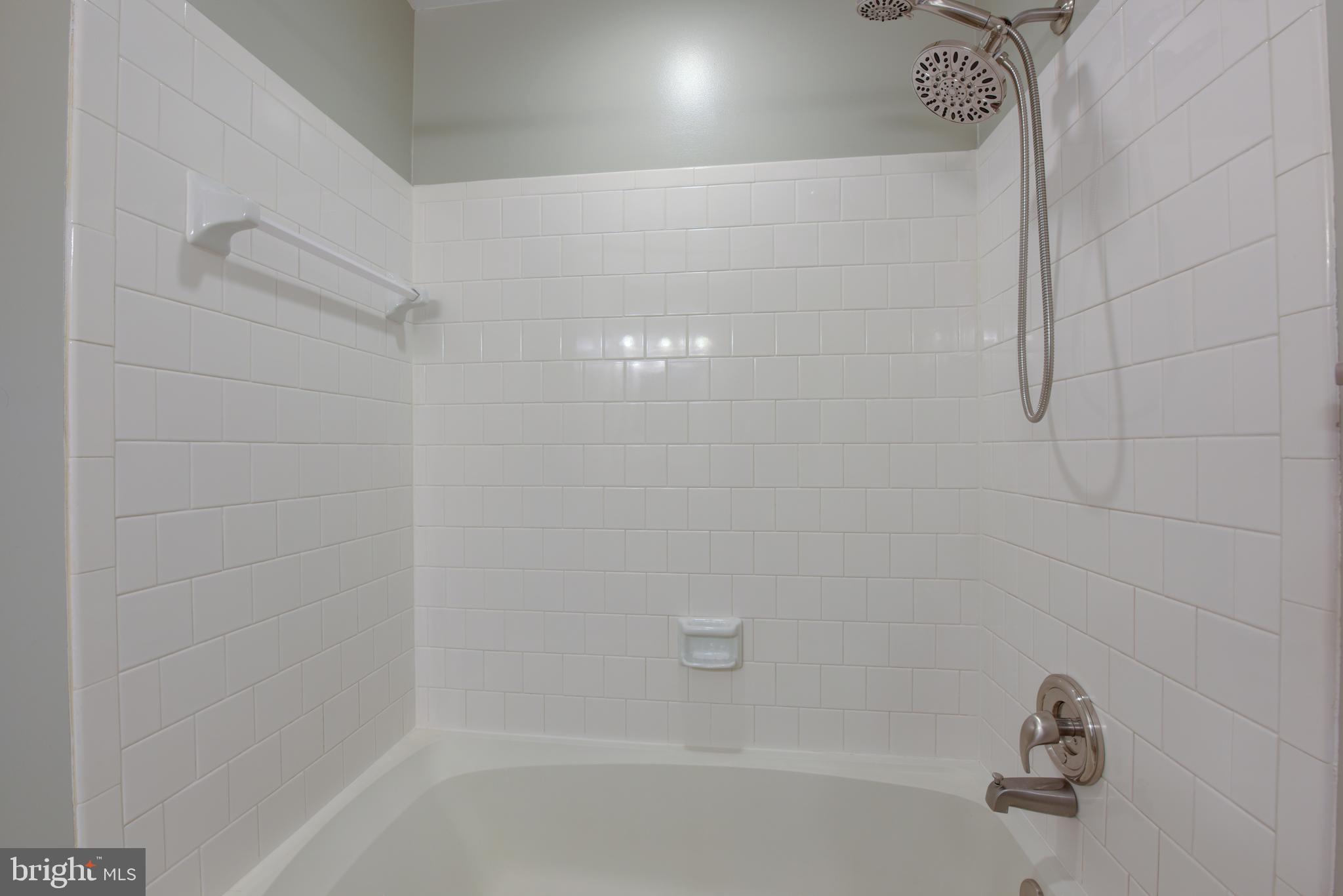 2901 Marsala Court Woodbridge, VA 22192 - Photo 19 of 30 a close up of a bathtub