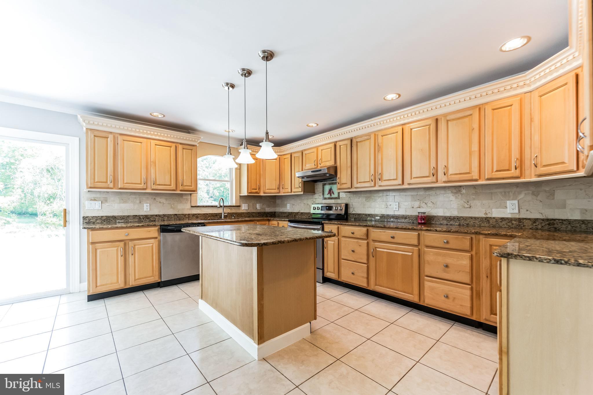 602 Rita Drive Odenton, MD 21113 - Photo 6 of 26 Gallery Image 6