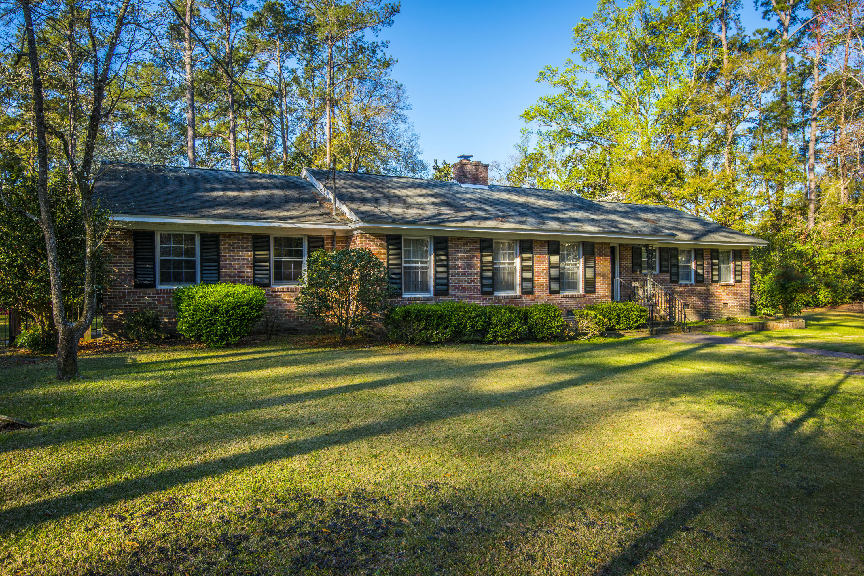 105 Fenwick Road Walterboro, SC 29488 - Photo 3 of 30 _DSC8340