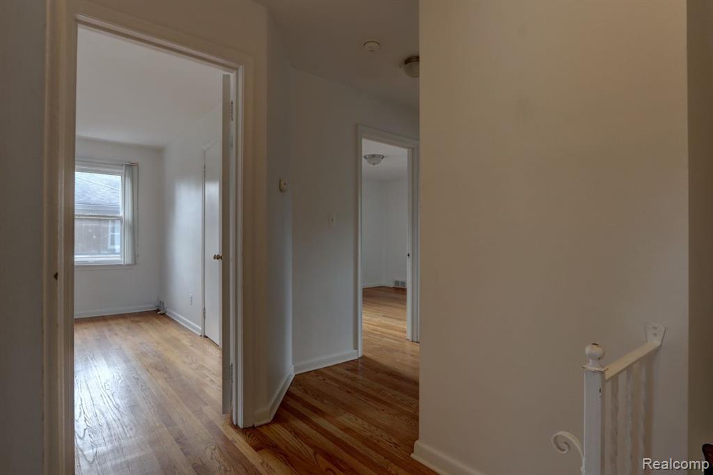 916 Harcourt Road Grosse Pointe, MI 48230 - Photo 16 of 28