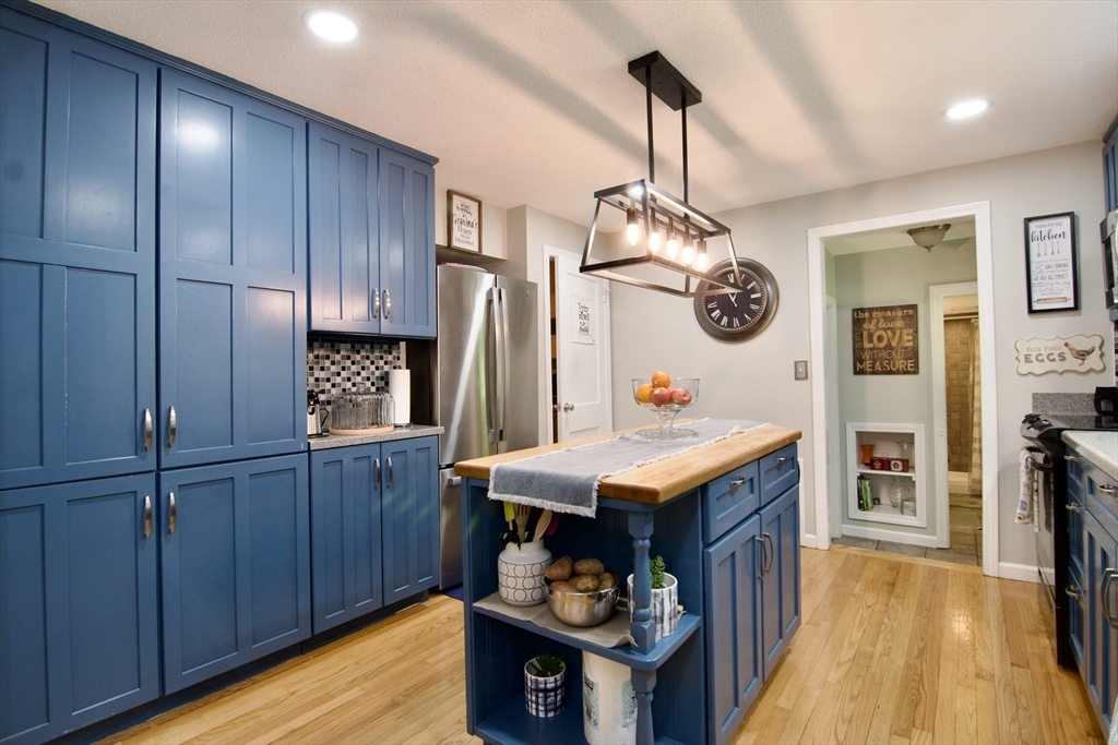 55 Bridle Path Road Springfield, MA 01118 - Photo 11 of 42