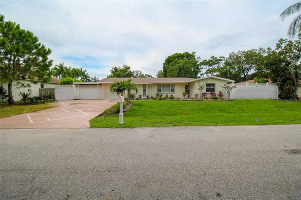 $8,000 | 2232 Pine Terrace, Sarasota, FL 34231