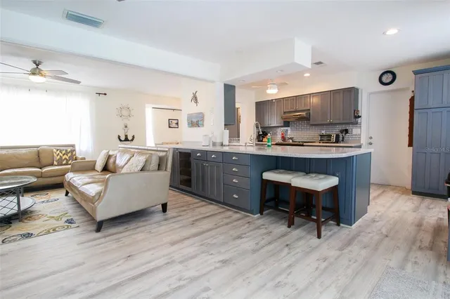 $8,000 | 2232 Pine Terrace, Sarasota, FL 34231