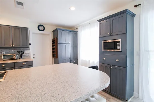 $8,000 | 2232 Pine Terrace, Sarasota, FL 34231