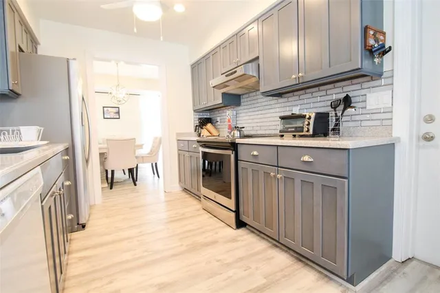 $8,000 | 2232 Pine Terrace, Sarasota, FL 34231