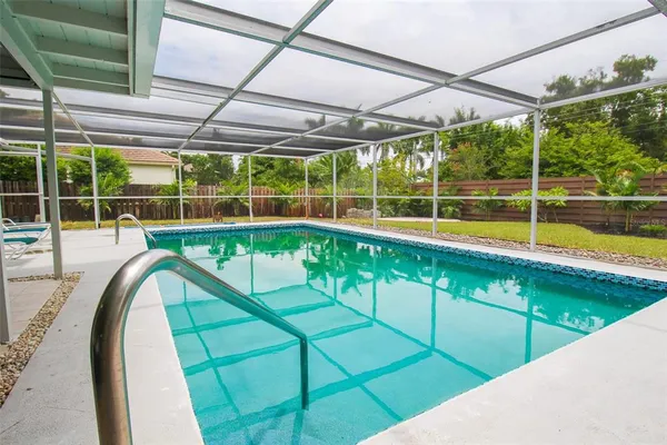 $8,000 | 2232 Pine Terrace, Sarasota, FL 34231