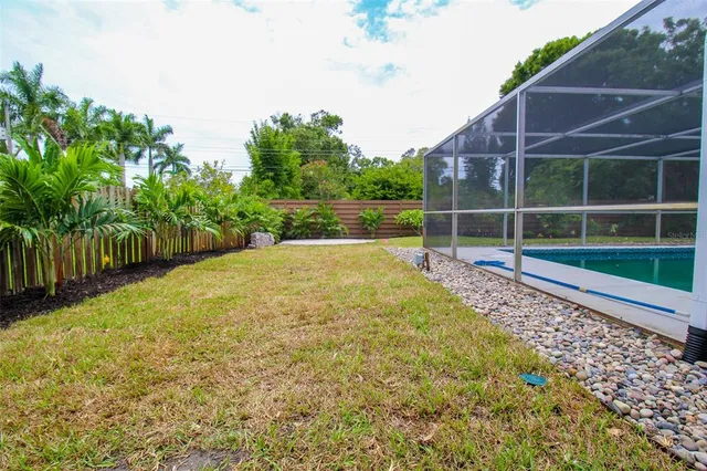 $8,000 | 2232 Pine Terrace, Sarasota, FL 34231