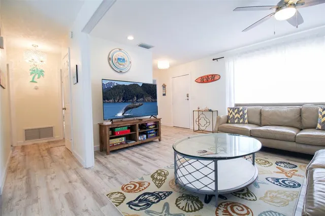 $8,000 | 2232 Pine Terrace, Sarasota, FL 34231