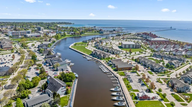 $435,000 | 514 South Pier Drive, Unit 1, Sheboygan, WI 53081