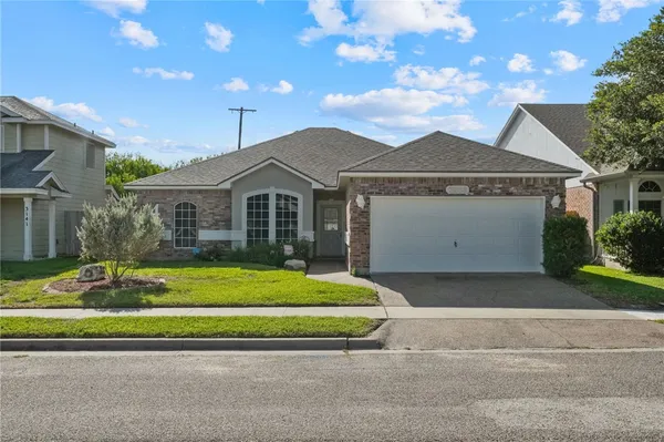 $2,250 | 3141 Quail Springs Road, Corpus Christi, TX 78414