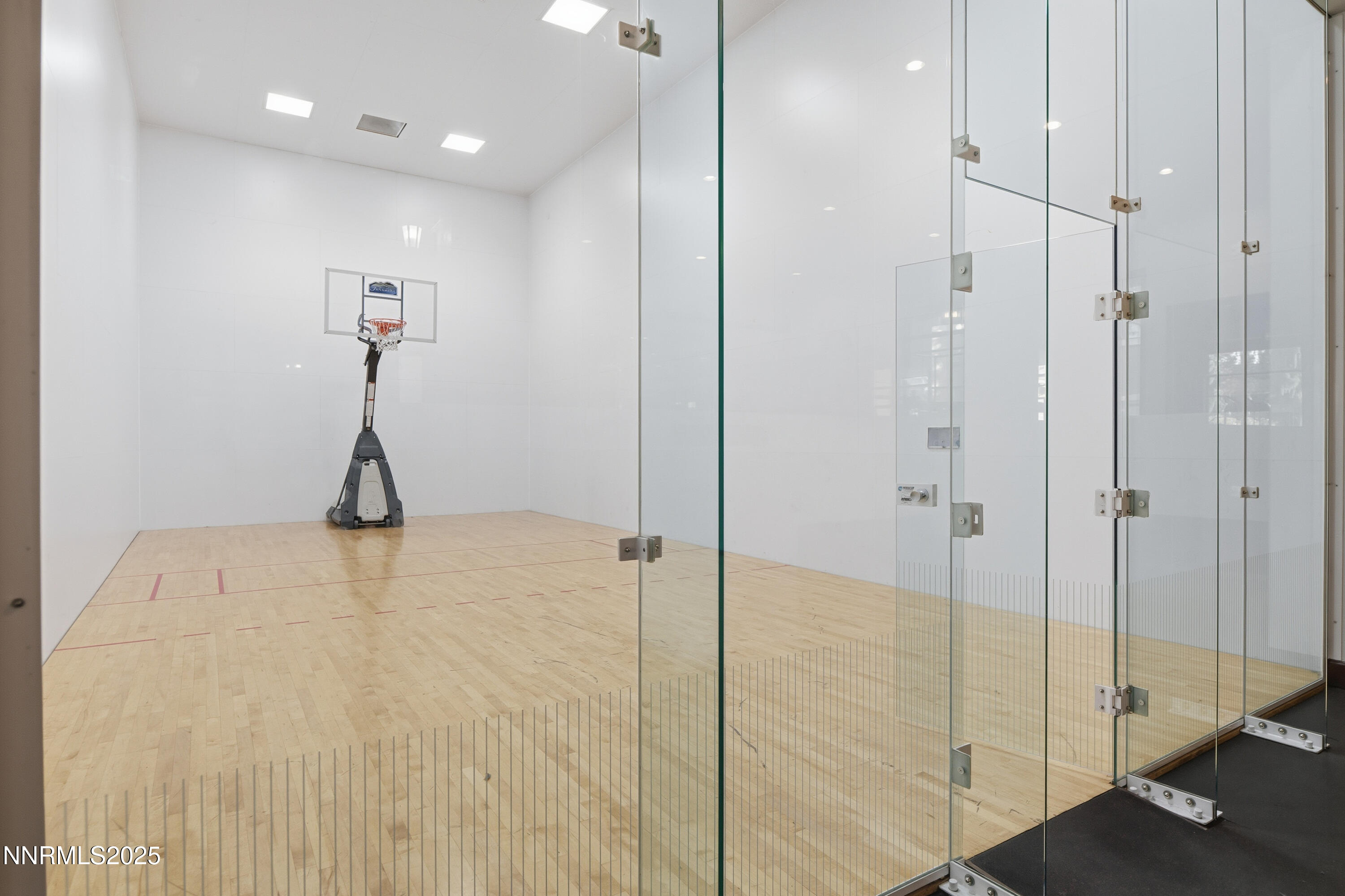 900 South Meadows Parkway, Unit 2322 Reno, NV 89521 - Photo 38 of 40 a bathroom with a shower