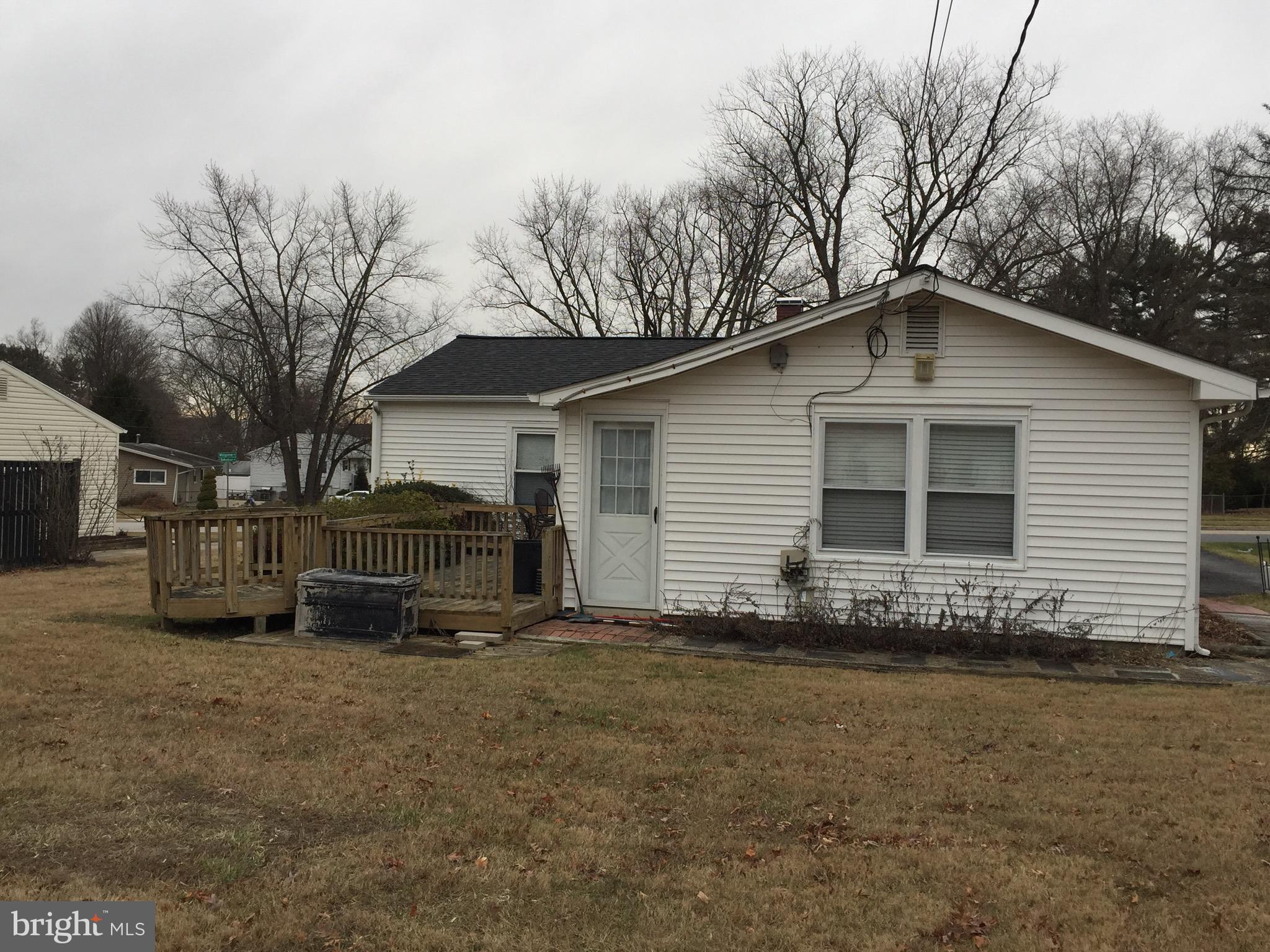335 Walgrove Road Reisterstown, MD 21136 - Photo 4 of 10 Rear deck