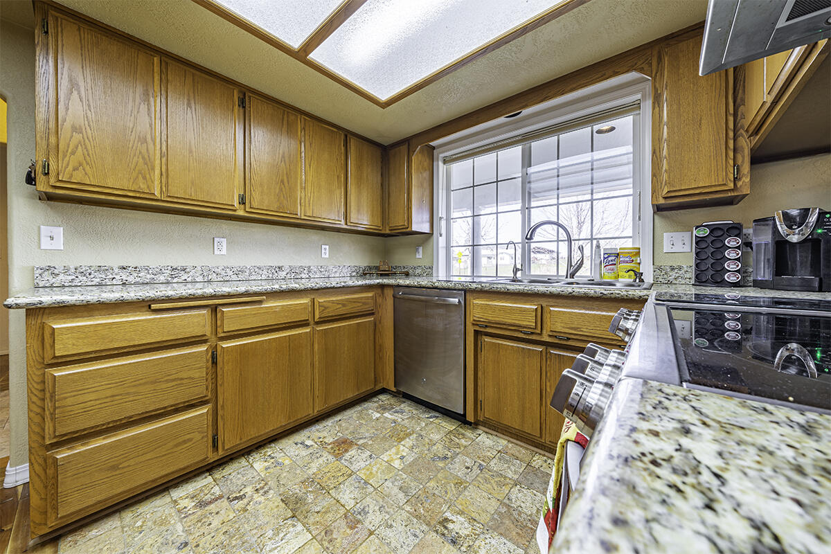 1345 Nick Young Road Eagle Point, OR 97524 - Photo 17 of 38 DSC00562