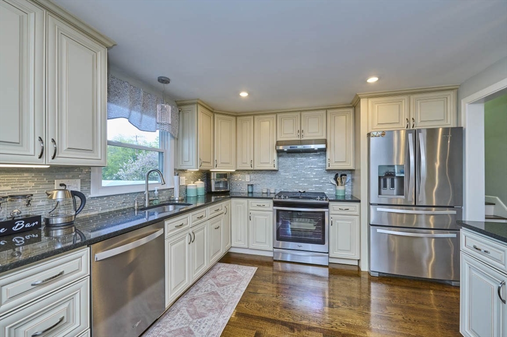 5 Rando Lane Waltham, MA 02451 - Photo 11 of 40 Gallery Image 11