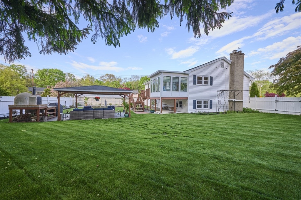 5 Rando Lane Waltham, MA 02451 - Photo 5 of 40 Gallery Image 5