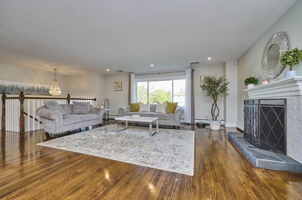 5 Rando Lane Waltham, MA 02451 - Photo 8 of 40 Gallery Image 8