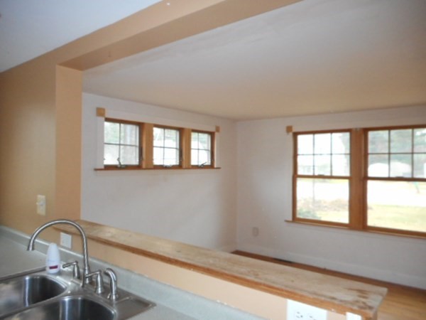 98 Swifts Beach Road Wareham, MA 02571 - Photo 5 of 16 Gallery Image 5