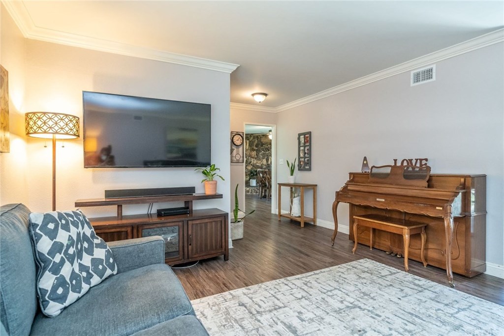 2725 McAllister Street Riverside, CA 92503 - Photo 17 of 51 Gallery Image 17
