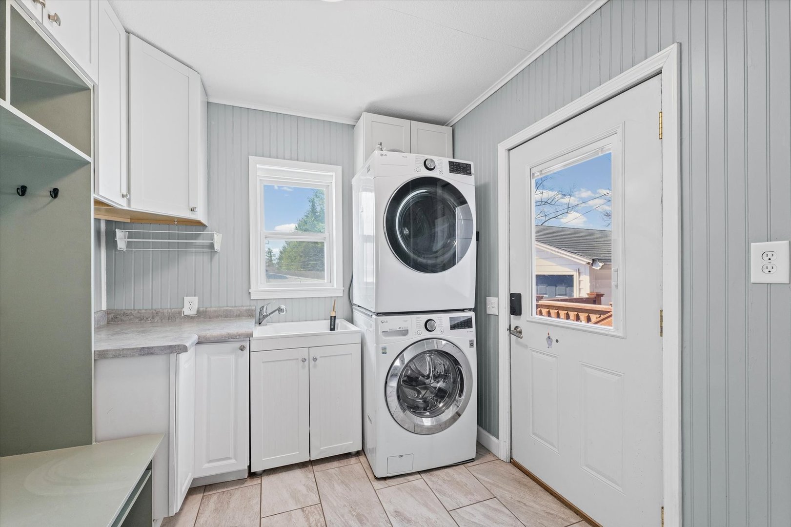 605 South Russell Street Champaign, IL 61821 - Photo 11 of 27