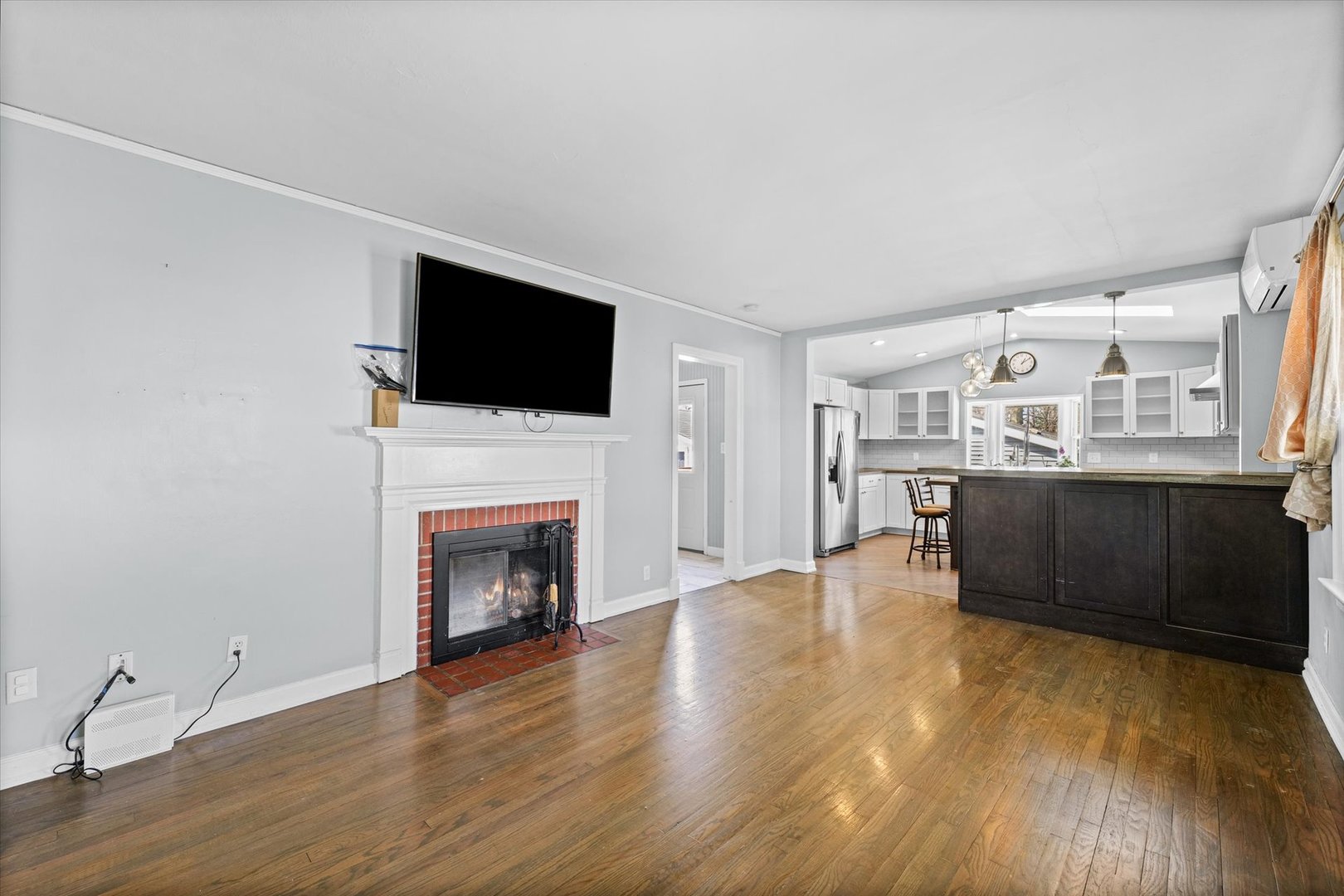 605 South Russell Street Champaign, IL 61821 - Photo 4 of 27