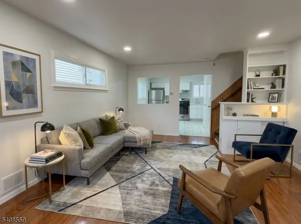 $3,800 | 260 Everett Road, Parsippany, NJ 07054