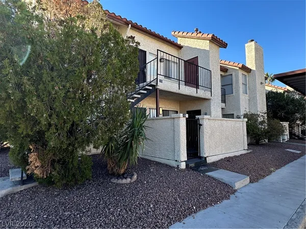 $1,195 | 3923 Gogo Way, Unit 105, Las Vegas, NV 89103