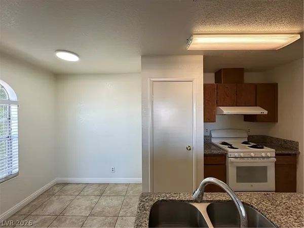 $1,195 | 3923 Gogo Way, Unit 105, Las Vegas, NV 89103