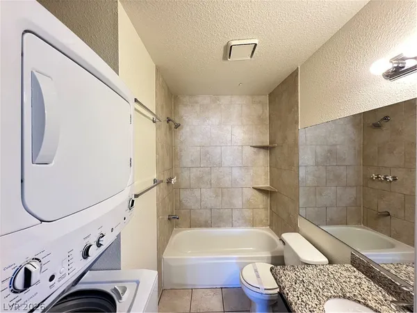 $1,195 | 3923 Gogo Way, Unit 105, Las Vegas, NV 89103