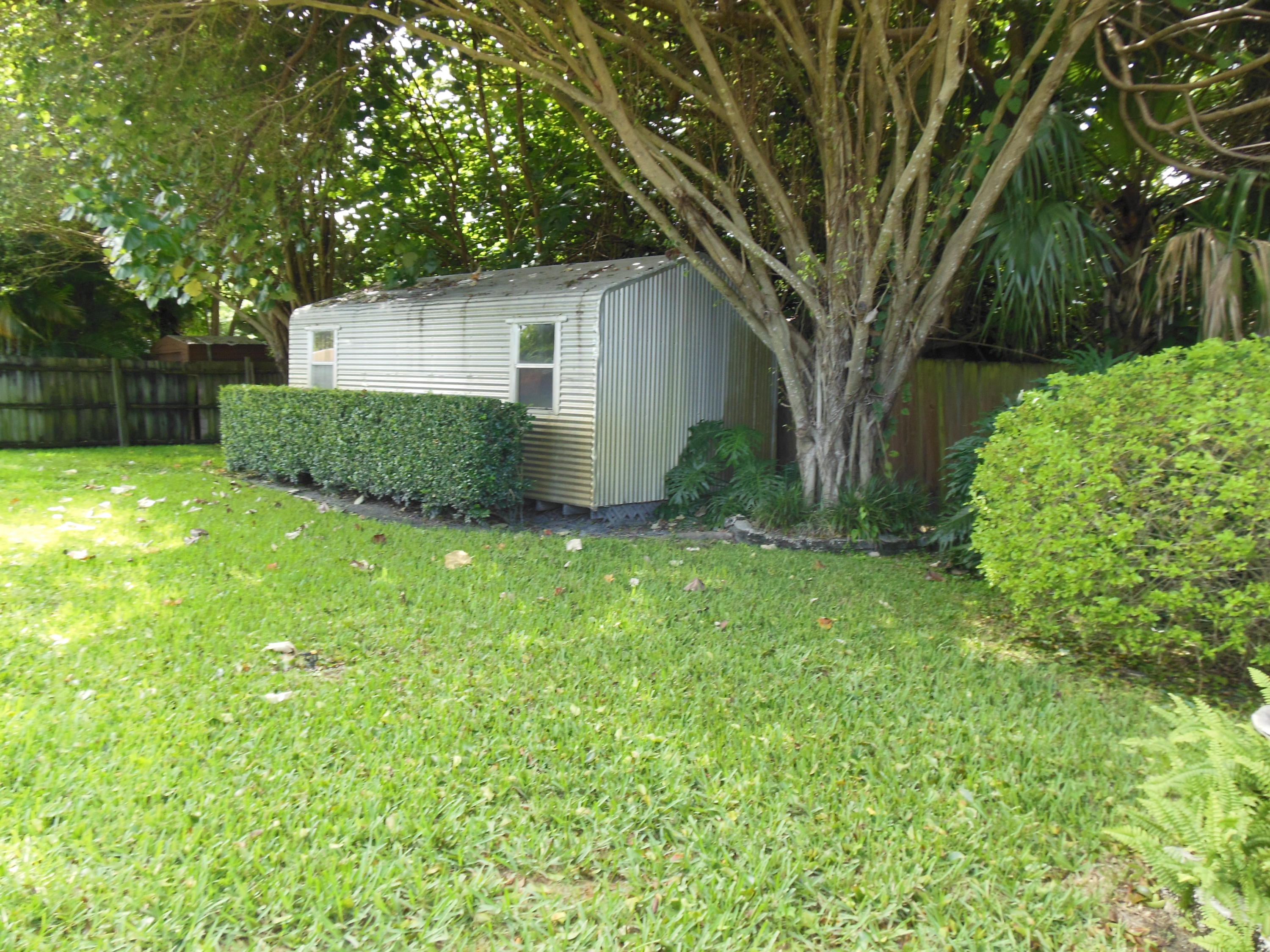5717 Raintree Trail Fort Pierce, FL 34982 - Photo 20 of 24 Back Yard