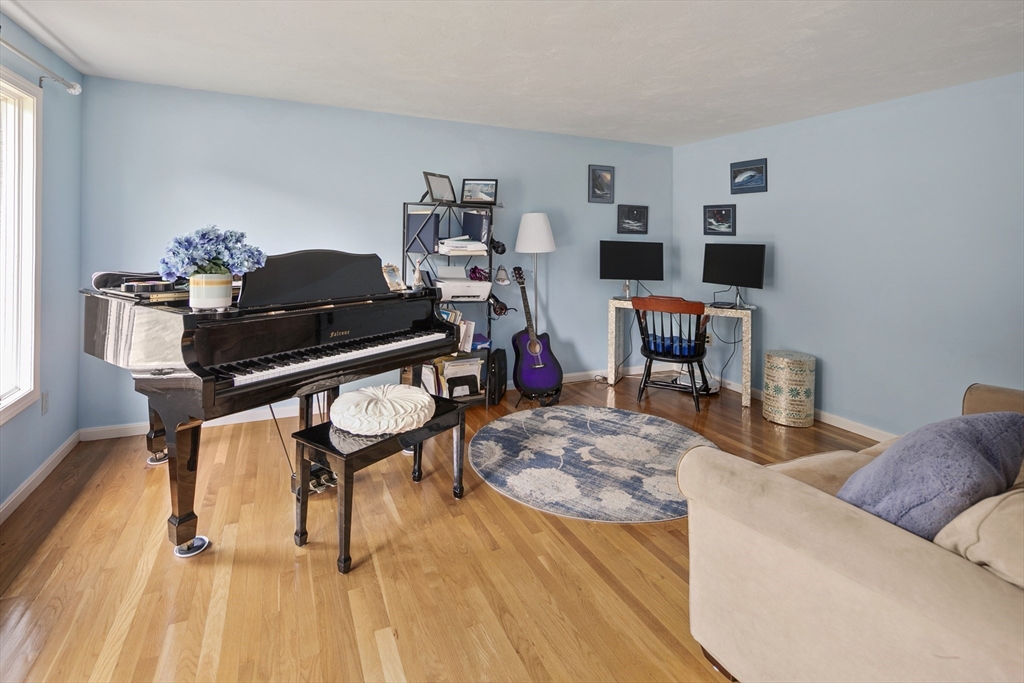 15 Juniper Road Sharon, MA 02067 - Photo 15 of 42