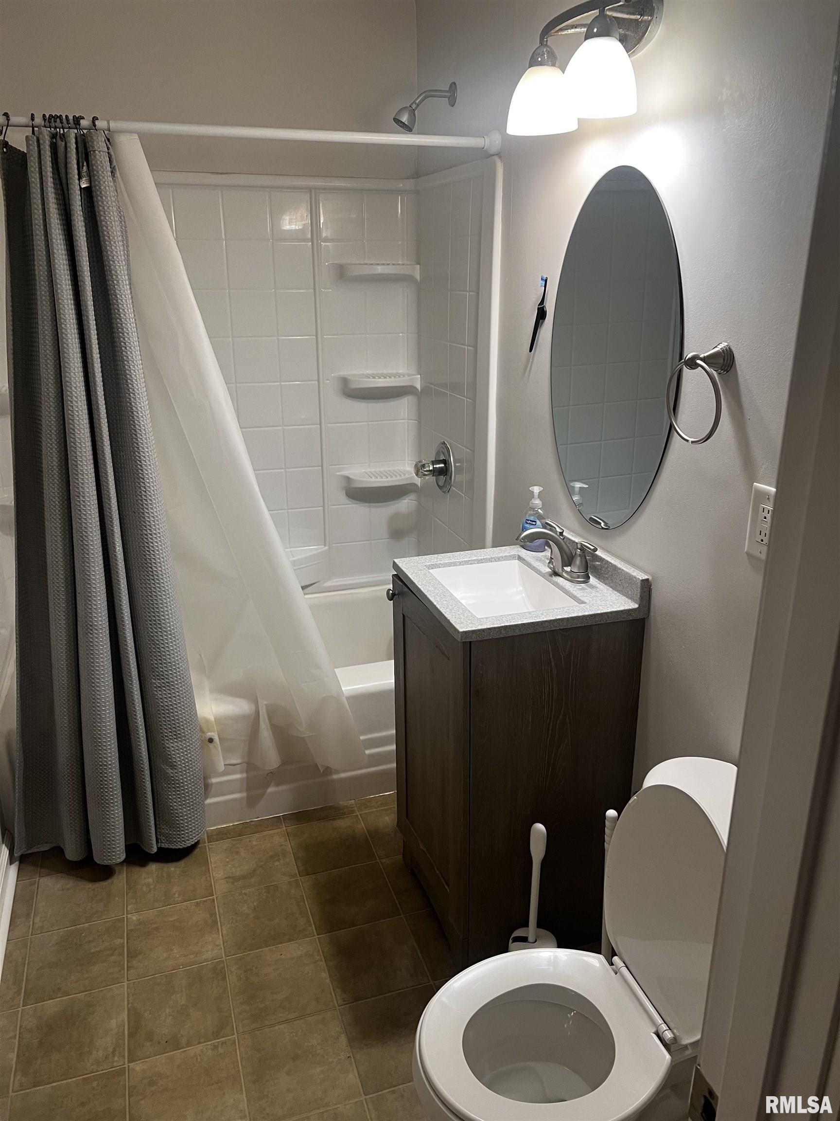 505 1/2 Bowles Street Normal, IL 61761 - Photo 6 of 13