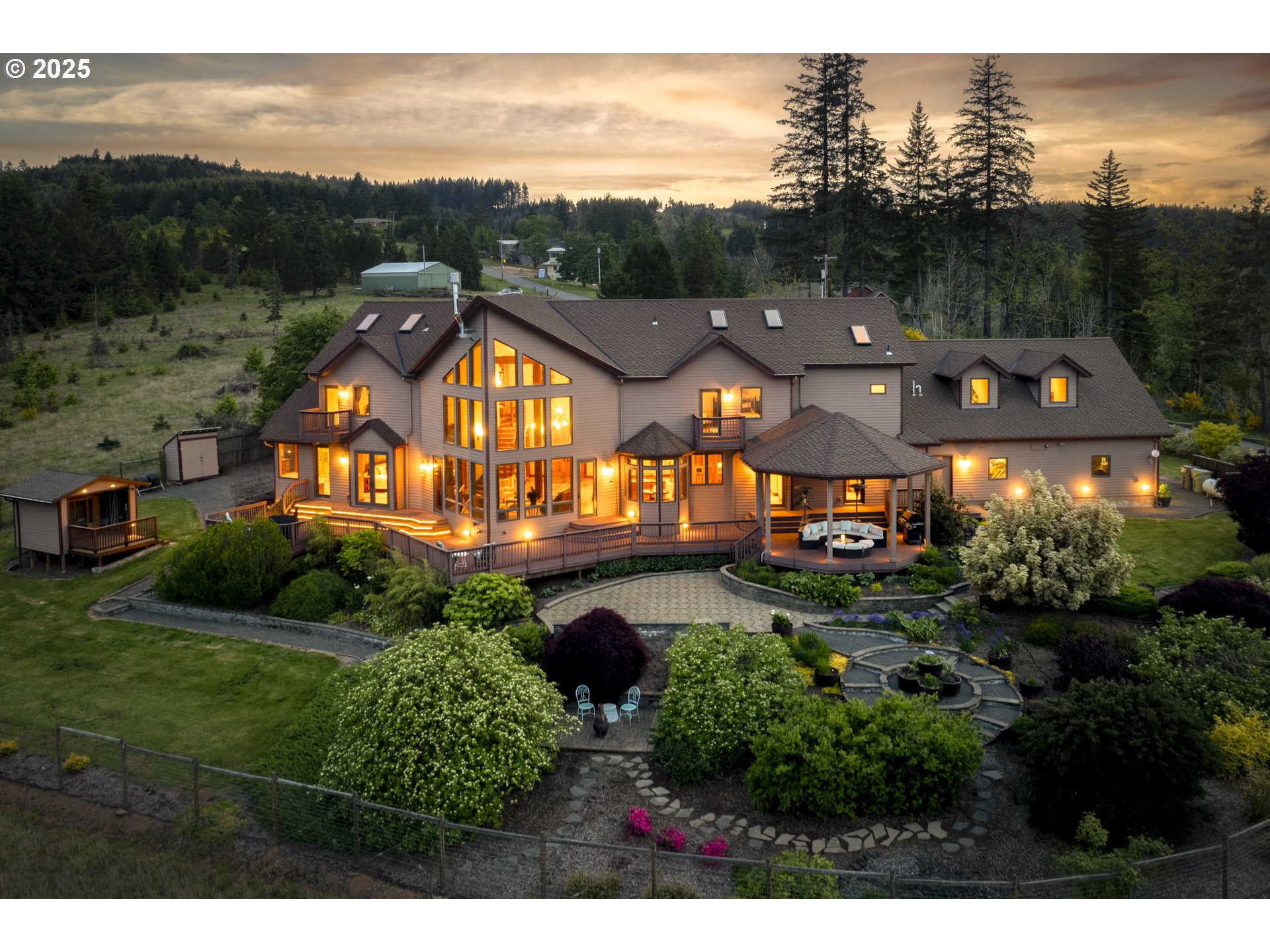 21250 Southwest Jaquith Road Newberg, OR 97132 - Photo 2 of 48 a aerial view of a house with a garden