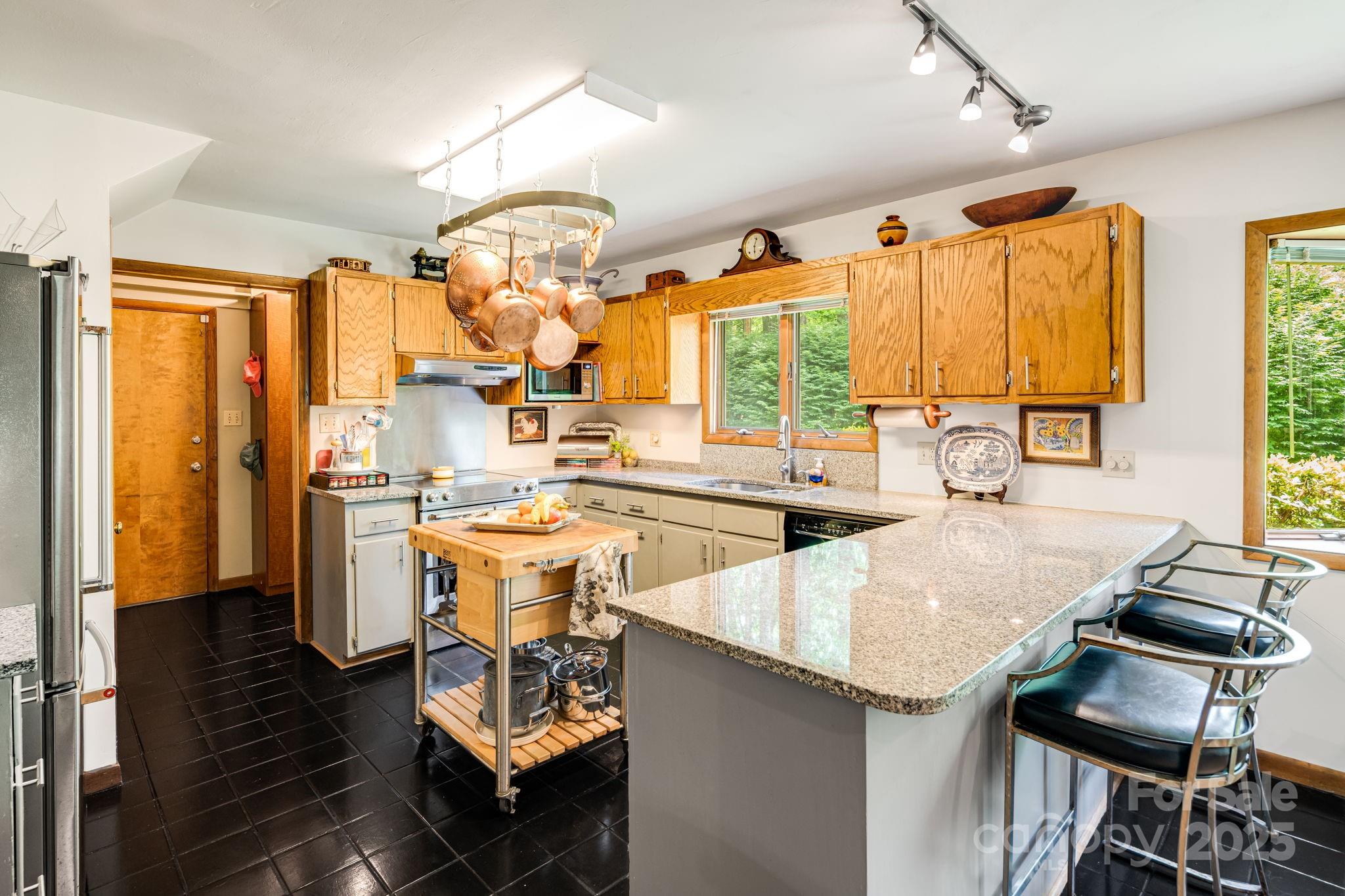 43 Amaroo Ridge Sylva, NC 28779 - Photo 10 of 35 Gallery Image 10