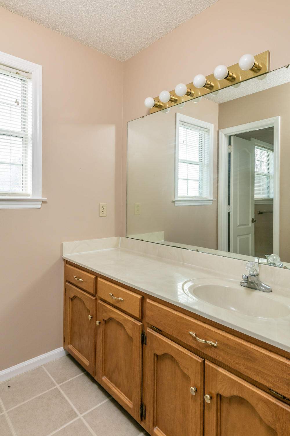2511 Standifer Oaks Road Chattanooga, TN 37421 - Photo 15 of 18 2511_Standifer_Oaks_Dr_024