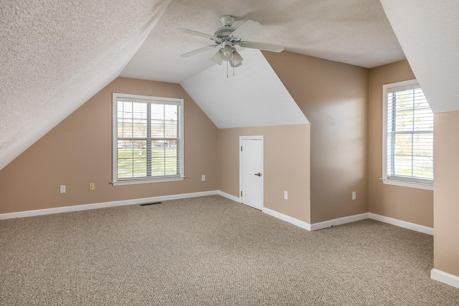 2511 Standifer Oaks Road Chattanooga, TN 37421 - Photo 16 of 18 2511_Standifer_Oaks_Dr_025