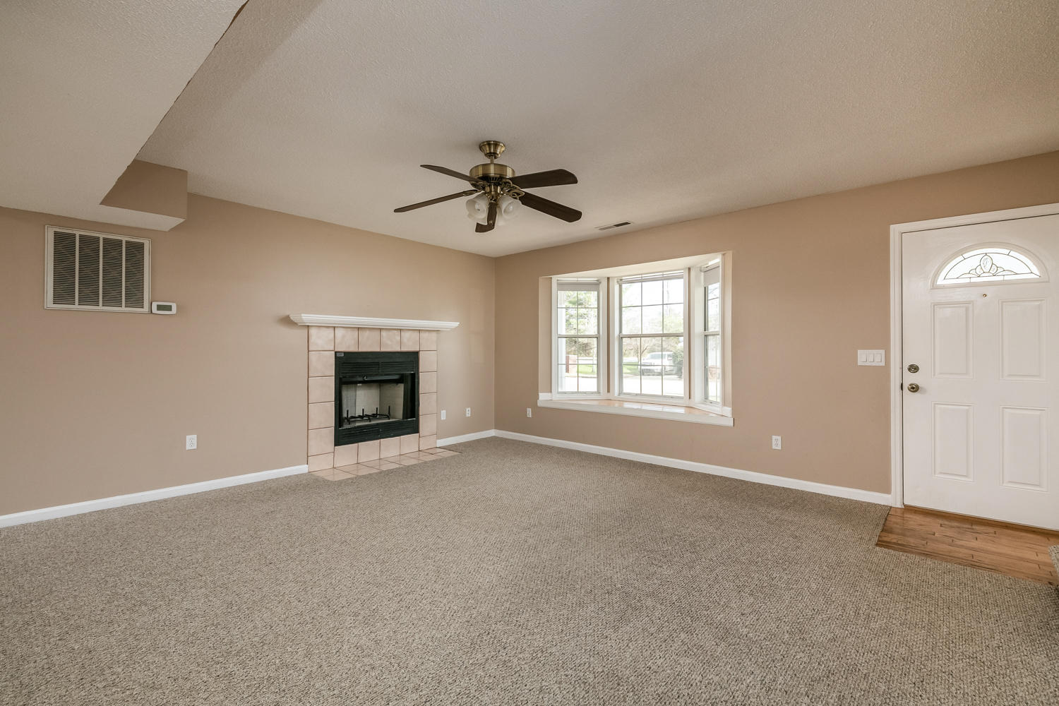 2511 Standifer Oaks Road Chattanooga, TN 37421 - Photo 3 of 18 2511_Standifer_Oaks_Dr_011