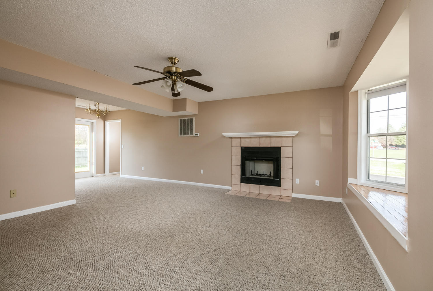 2511 Standifer Oaks Road Chattanooga, TN 37421 - Photo 4 of 18 2511_Standifer_Oaks_Dr_012