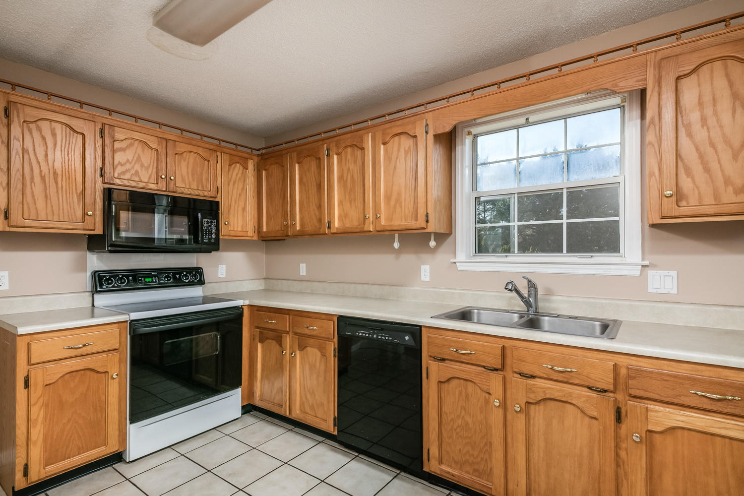 2511 Standifer Oaks Road Chattanooga, TN 37421 - Photo 8 of 18 2511_Standifer_Oaks_Dr_016