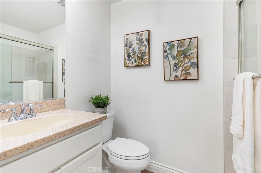 62 Hinterland Way Ladera Ranch, CA 92694 - Photo 16 of 36 Secondary Bathroom