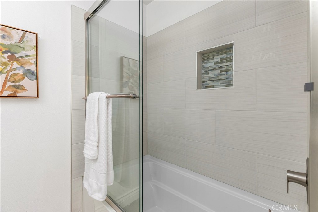 62 Hinterland Way Ladera Ranch, CA 92694 - Photo 17 of 36 Secondary Bathroom