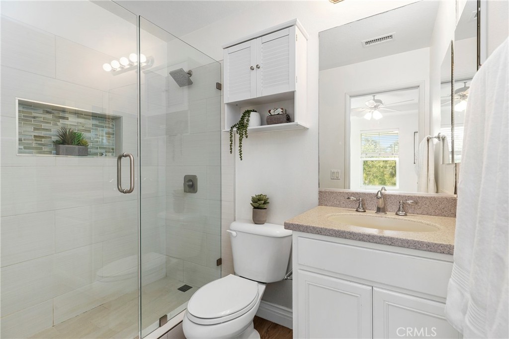 62 Hinterland Way Ladera Ranch, CA 92694 - Photo 21 of 36 Primary Bathroom