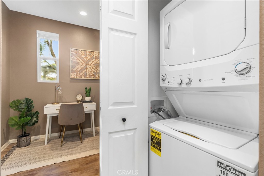 62 Hinterland Way Ladera Ranch, CA 92694 - Photo 5 of 36 Washer / Dryer