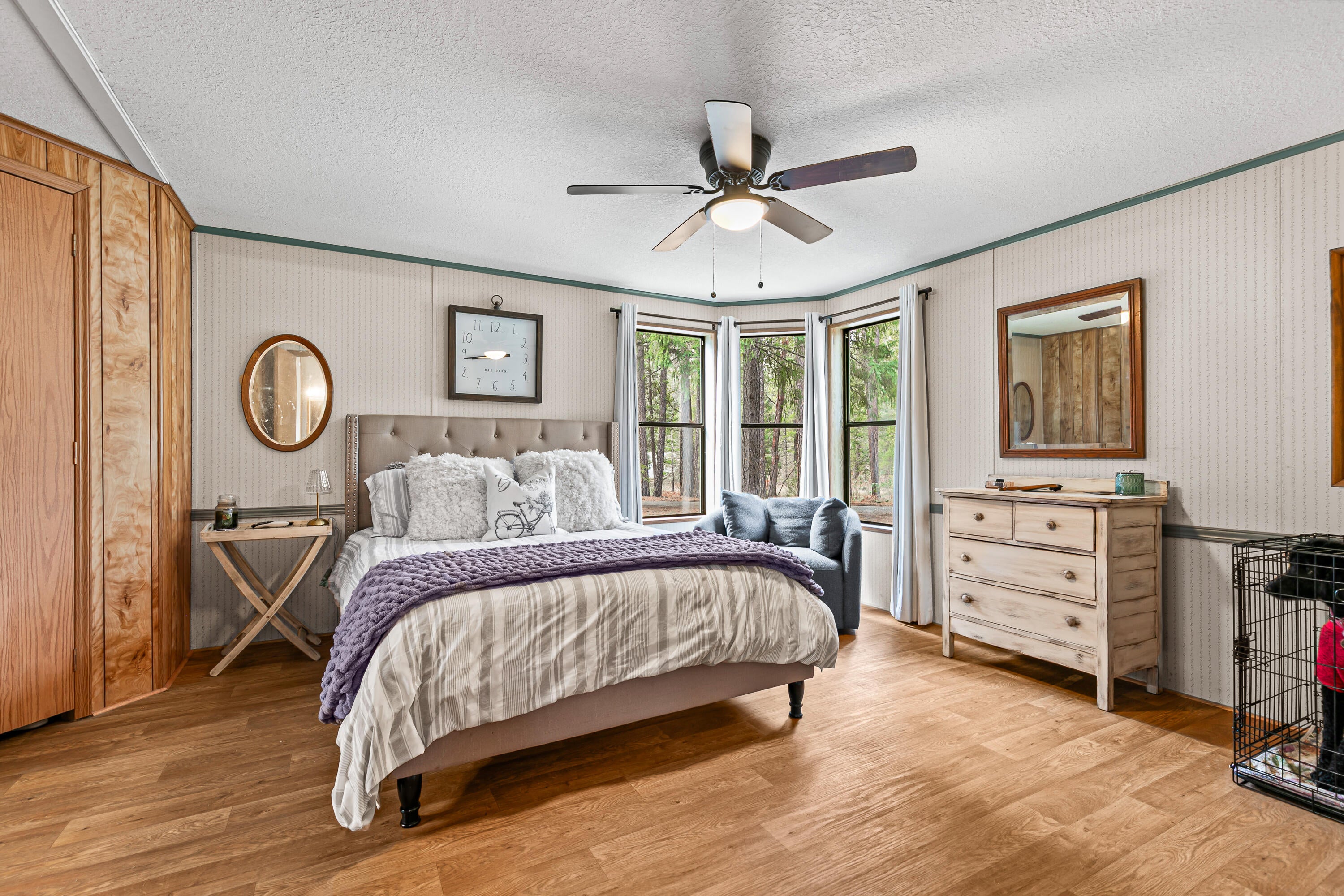 3610 Pleasant Creek Road Rogue River, OR 97537 - Photo 11 of 110 House 1 Master Bedroom