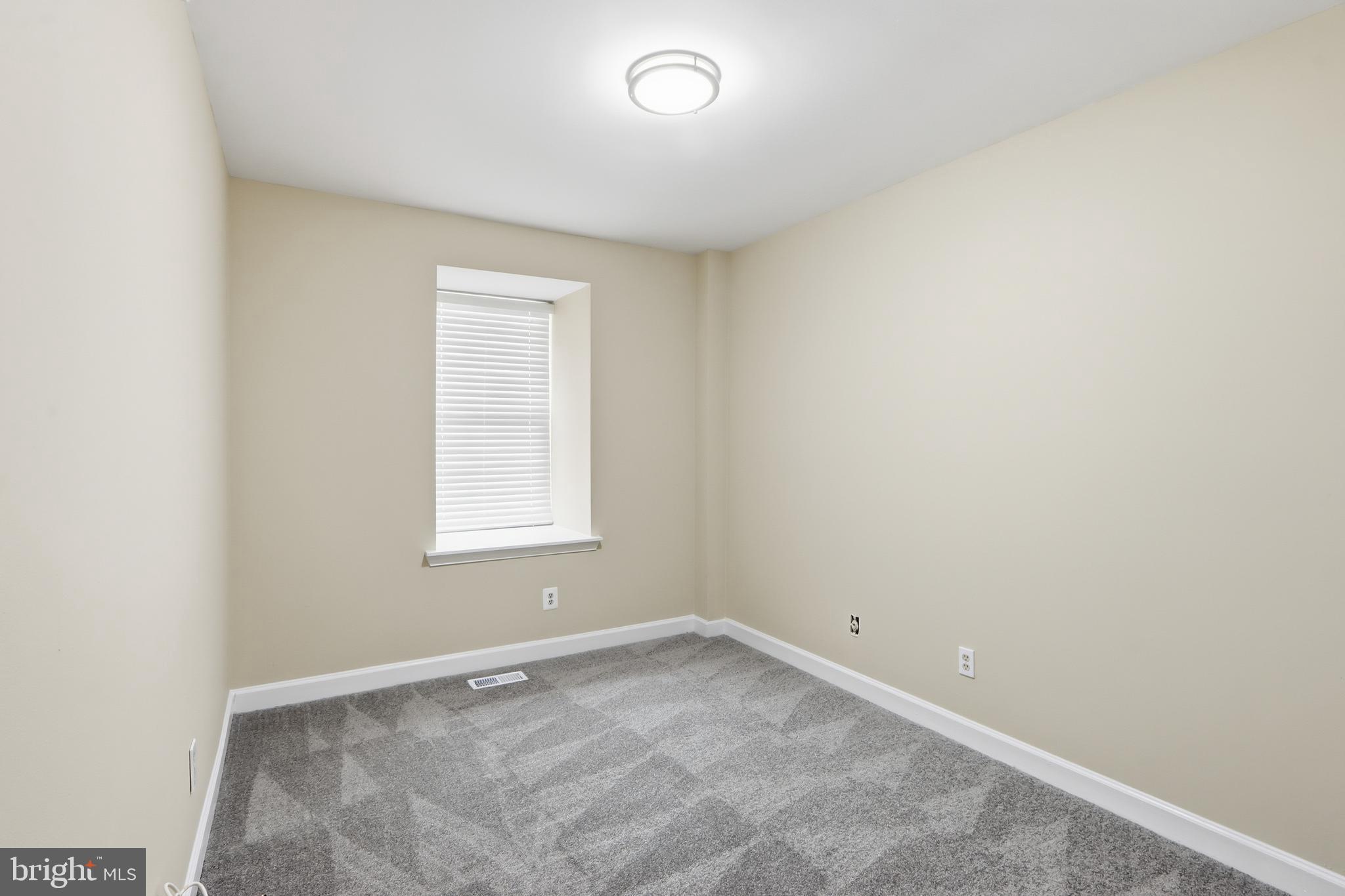4009 Chesterwood Drive, Unit 4009 Silver Spring, MD 20906 - Photo 3 of 32