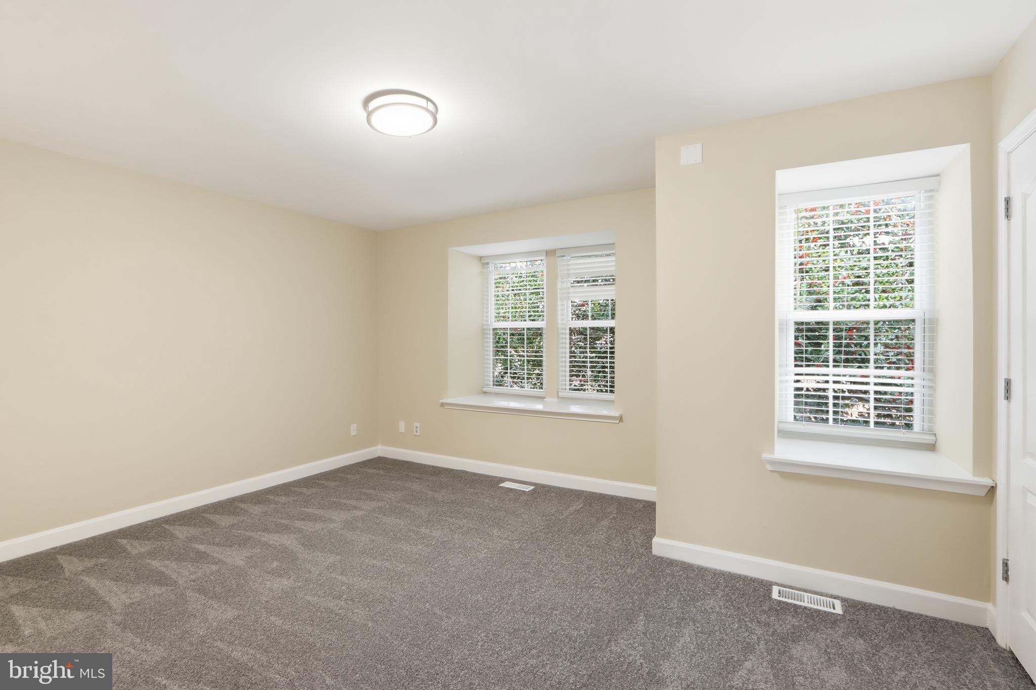 4009 Chesterwood Drive, Unit 4009 Silver Spring, MD 20906 - Photo 6 of 32
